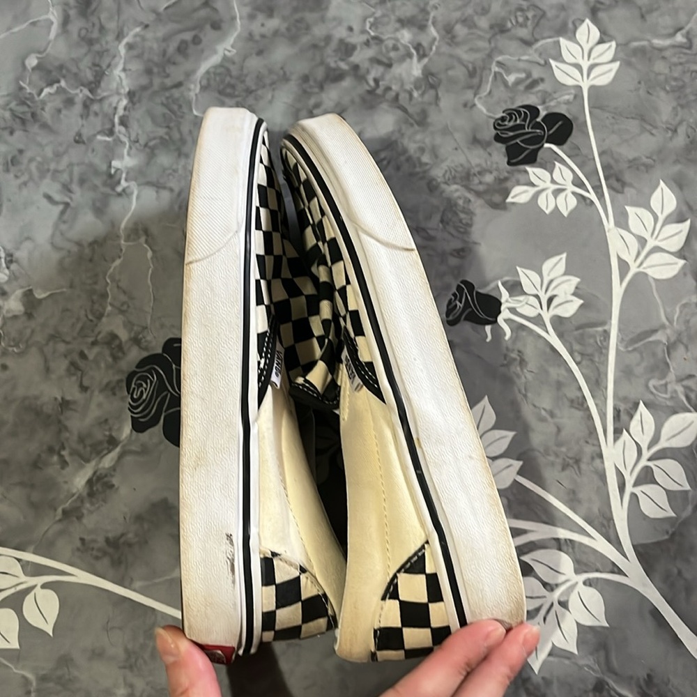 Checkerboard Vans slip on - Picture 6 of 7